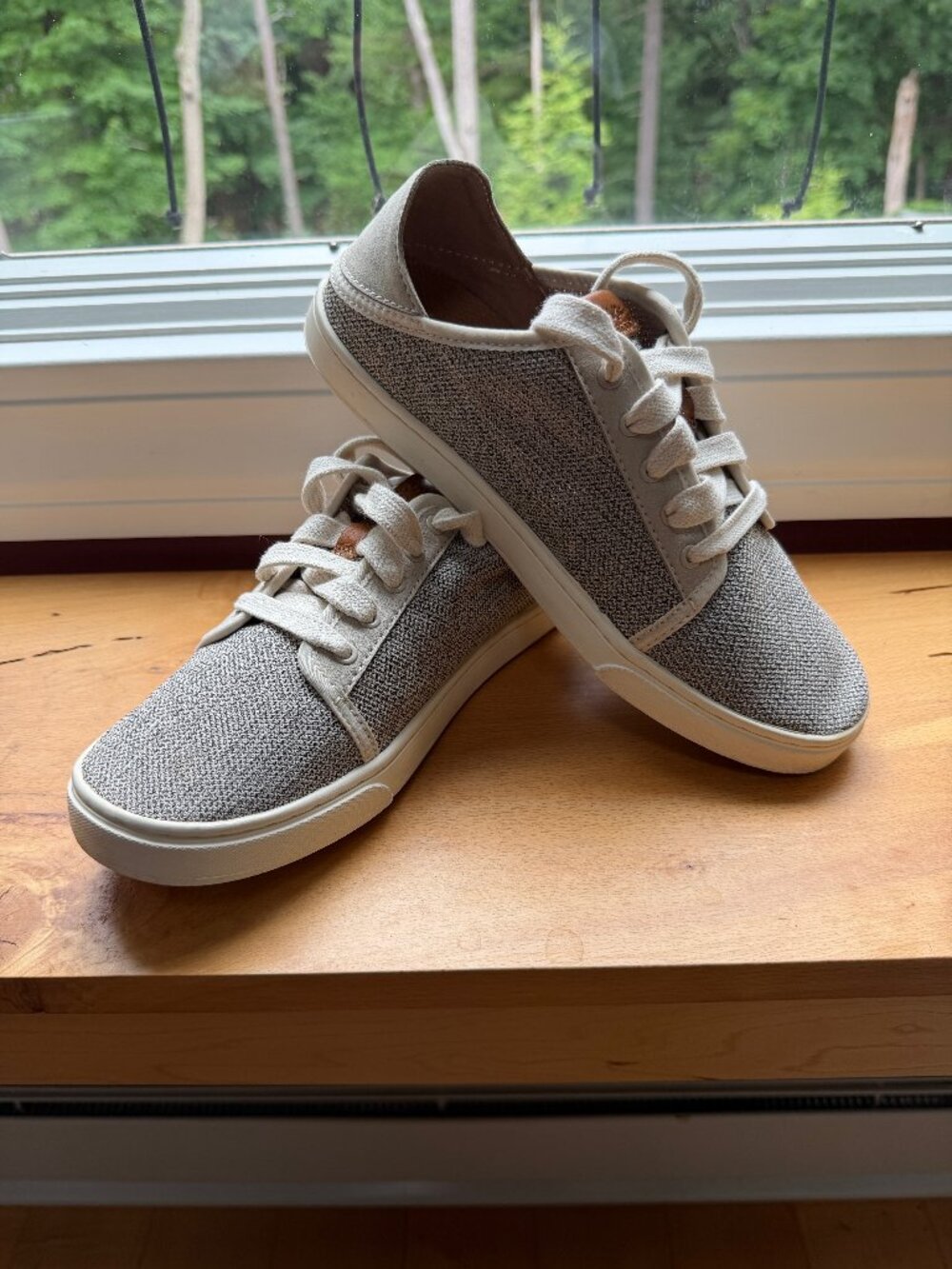 OLUKAI Women's Lightweight Pehuea Lī Sneakers Size 7.5